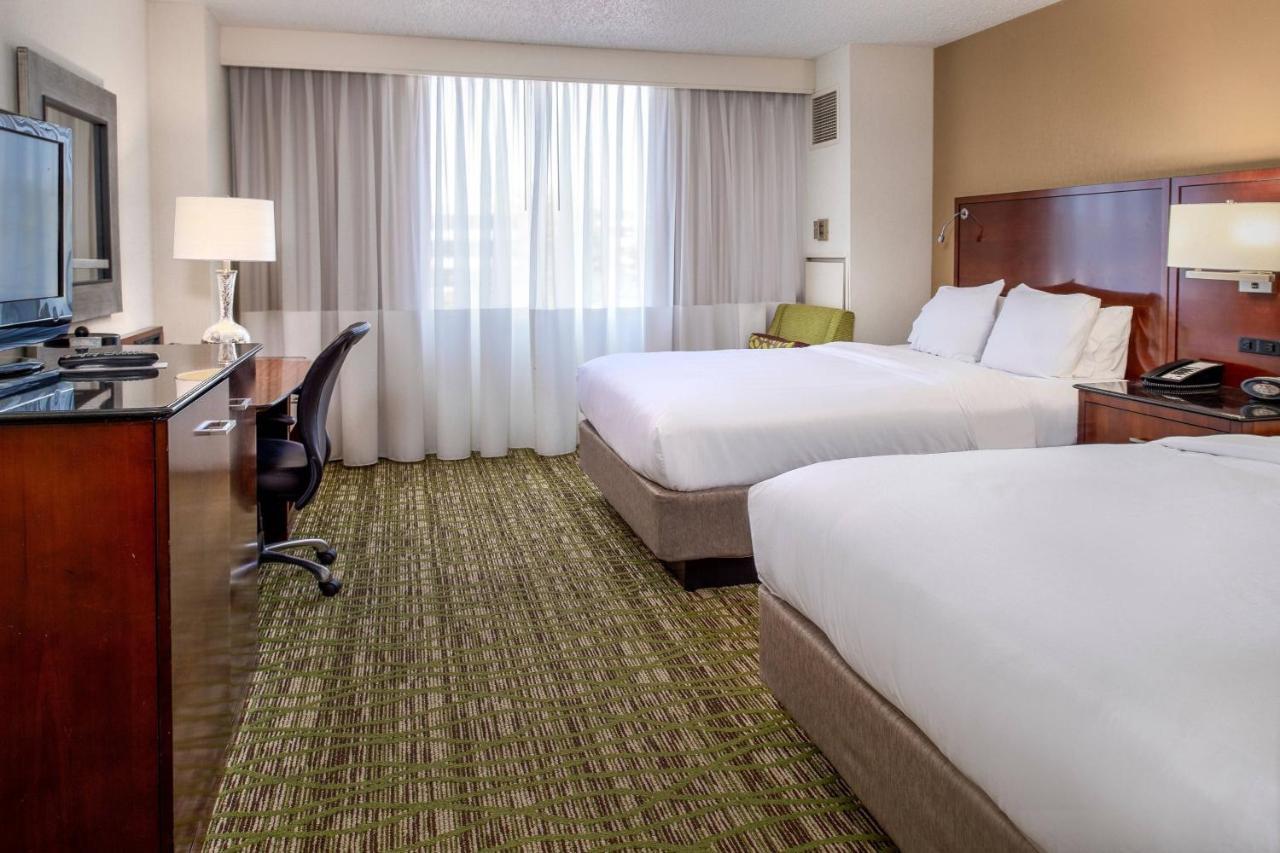 Marriott St. Louis West Hotel Честърфийлд Екстериор снимка