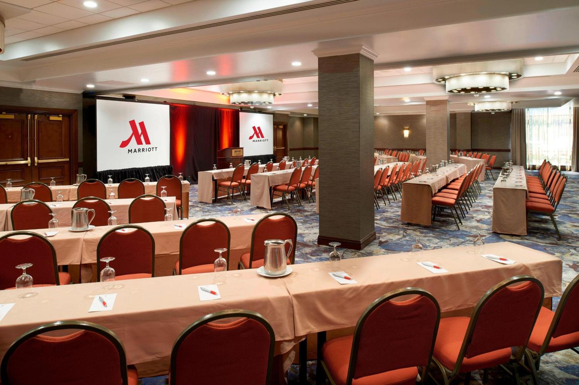 Marriott St. Louis West Hotel Честърфийлд Екстериор снимка