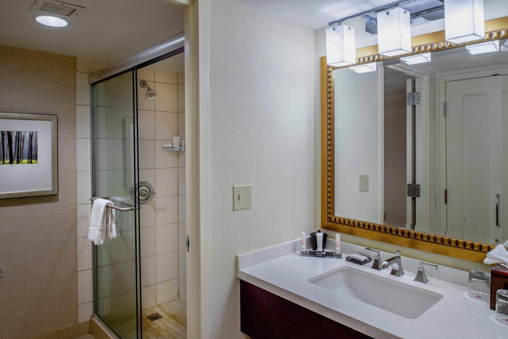 Marriott St. Louis West Hotel Честърфийлд Екстериор снимка