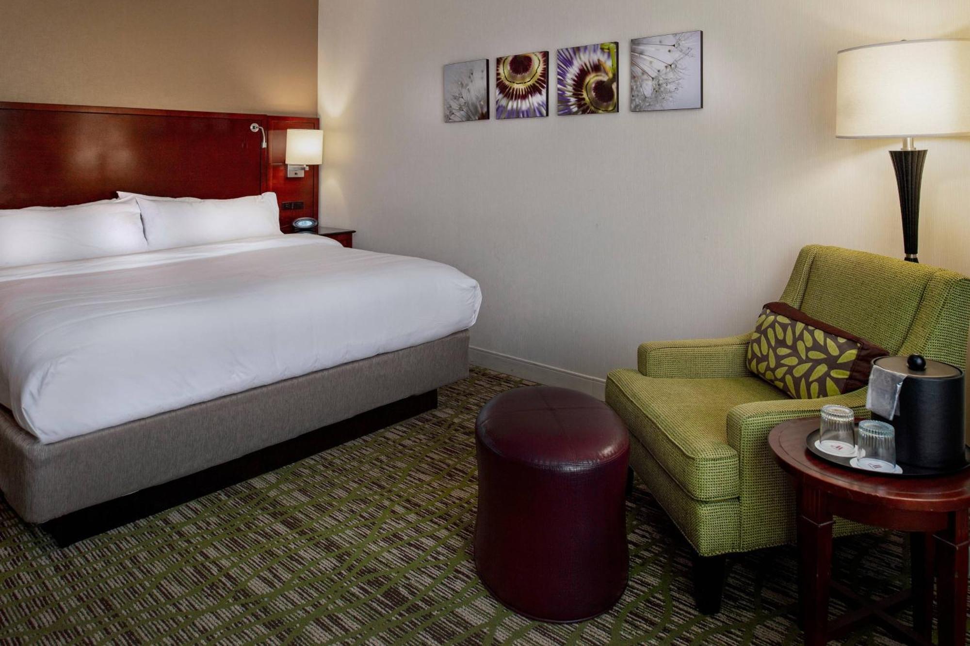 Marriott St. Louis West Hotel Честърфийлд Екстериор снимка