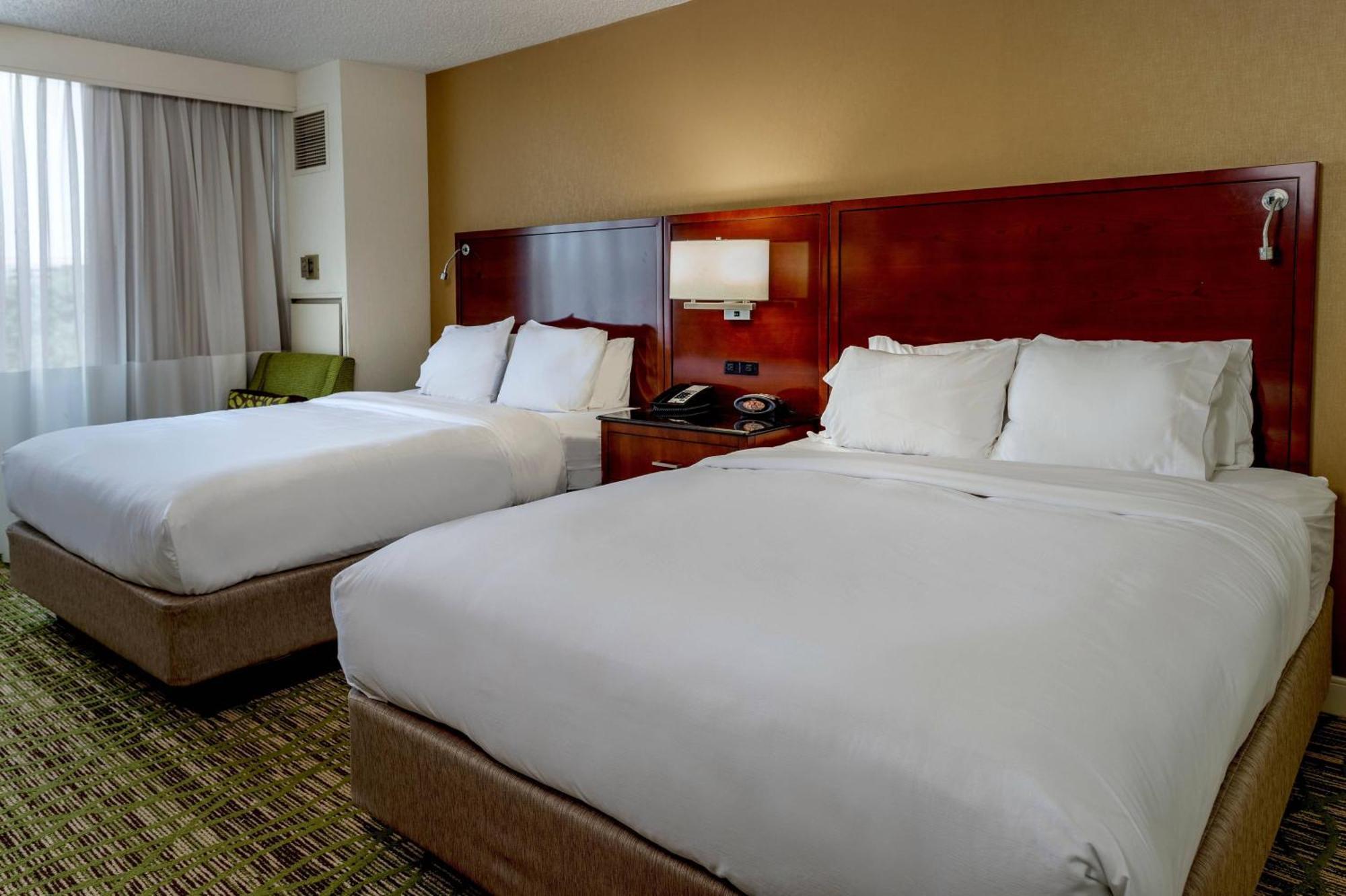 Marriott St. Louis West Hotel Честърфийлд Екстериор снимка