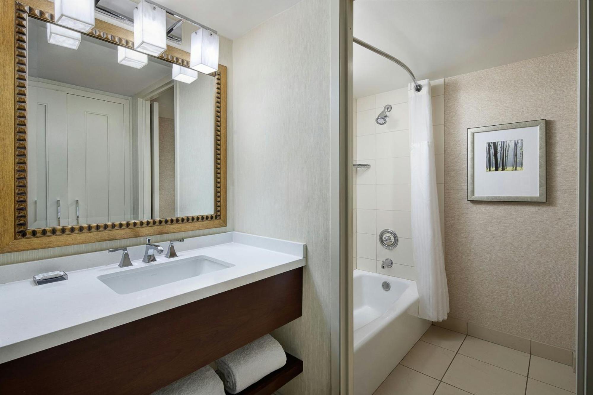 Marriott St. Louis West Hotel Честърфийлд Екстериор снимка