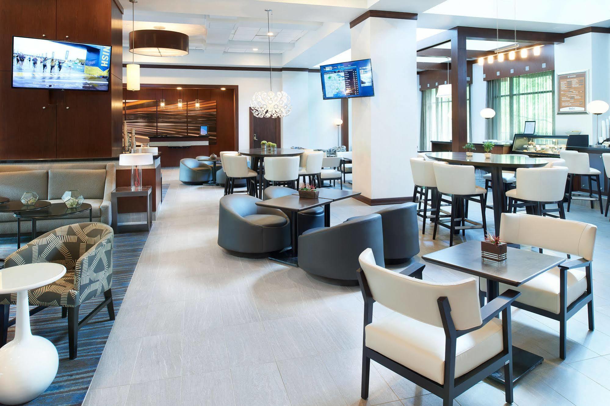 Marriott St. Louis West Hotel Честърфийлд Екстериор снимка
