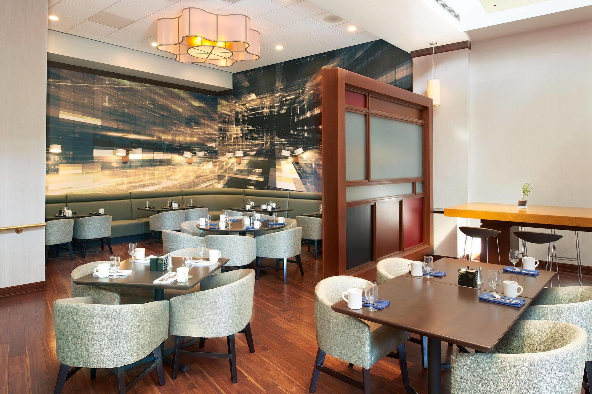 Marriott St. Louis West Hotel Честърфийлд Екстериор снимка