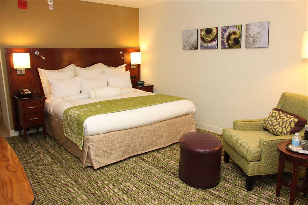 Marriott St. Louis West Hotel Честърфийлд Екстериор снимка